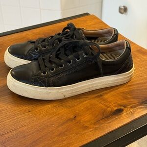 Taos Plim Soul Lux Black Leather Sneakers, Sz 7